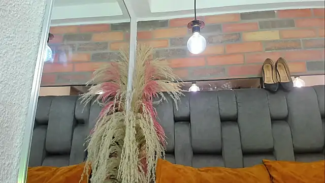 JESSYCORTES online show from March 2026 02:17:01 AM