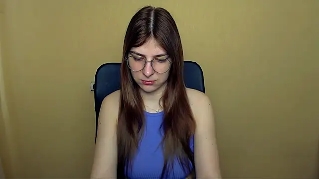 Luna Lush  online show from March 2026 10:21:01 AM