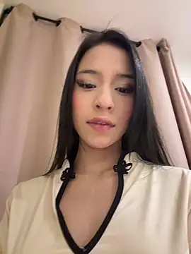 Snapshot of Sarah_cam06 chatting on April 2026 11:55:02 PM Sarah cam06 online show from April 2026 11:55:02 PM