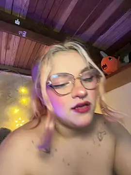 SophiaWeestt99 online show from February 2026 04:28:02 AM