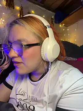 SophiaWeestt99 online show from April 2026 07:45:01 AM