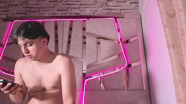 mia and austin online show from October 2025 01:25:02 AM