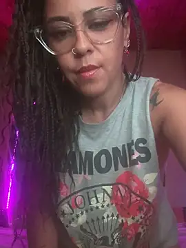 mariposapontiak420 online show from February 2026 03:14:02 AM