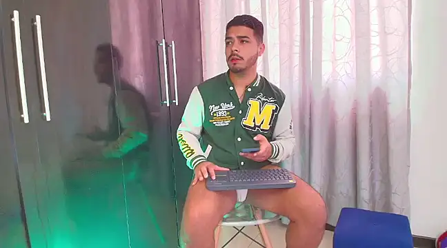 thiagowes online show from December 2024 05:17:02 PM