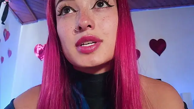 luccycollins  online show from February 2026 04:03:02 PM