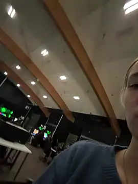 M1ssyk1ssy online show from April 2026 06:38:01 PM