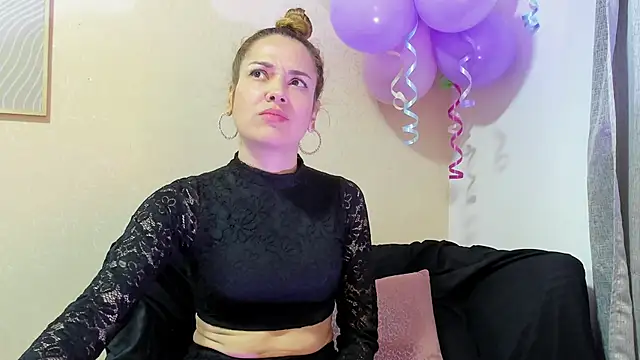 camilawm19 online show from March 2025 03:56:02 AM