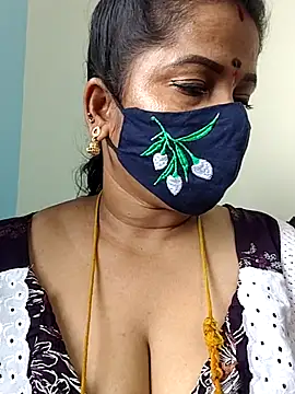 Snapshot of gaurika18 chatting on June 2026 04:55:01 AM gaurika18 online show from June 2026 04:55:01 AM