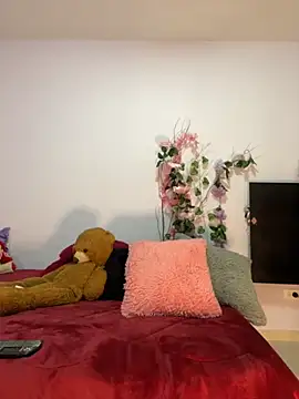 kymmgolden online show from September 2025 08:42:01 PM