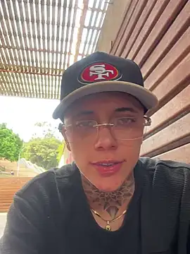  PhillipBrown online show from December 2024 08:01:02 PM