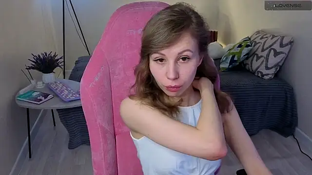 Lill Mary online show from March 2025 02:34:01 AM