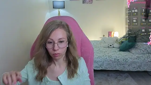 Lill Mary online show from September 2025 03:30:02 AM