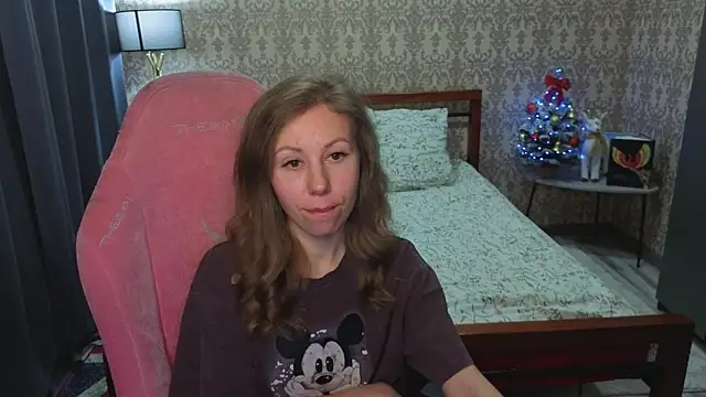 Lill Mary online show from December 2025 03:36:01 AM