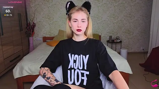 LunaBelli online show from November 2025 08:30:02 PM