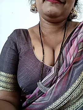 Nyra-23 online show from October 2025 08:13:01 AM