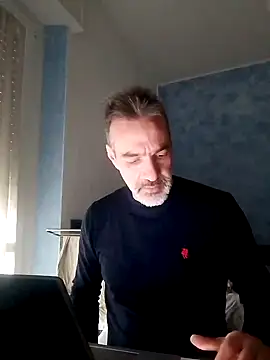 Snapshot of Marcolino183 chatting on February 2025 03:57:02 PM Marcolino183 online show from February 2025 03:57:02 PM