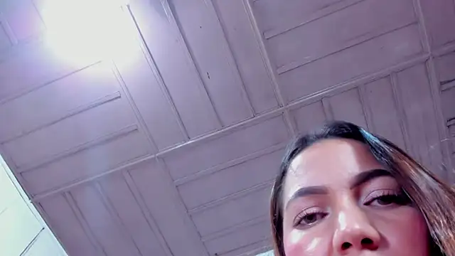 Mia Malkovaa  online show from October 2025 06:07:02 PM