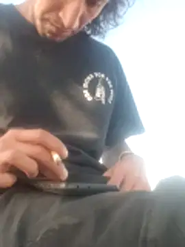 LargeDominoes online show from April 2026 11:39:02 PM