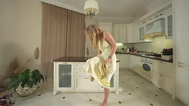 HeyBananas online show from November 2025 06:12:01 PM