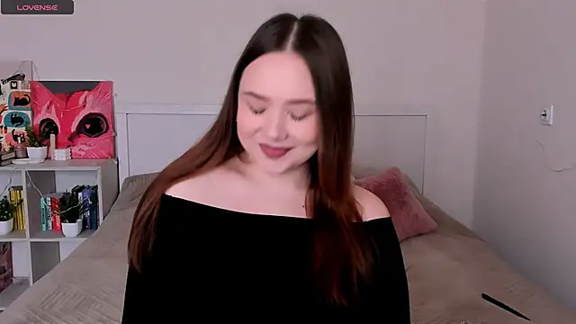 LittleKiitten online show from March 2026 01:37:01 PM