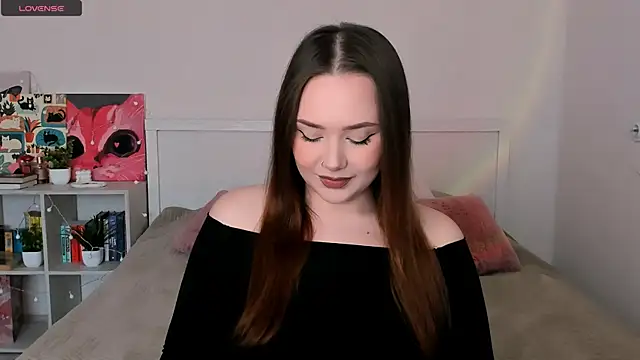 Snapshot of LittleKiitten chatting on April 2026 01:28:01 PM LittleKiitten online show from April 2026 01:28:01 PM