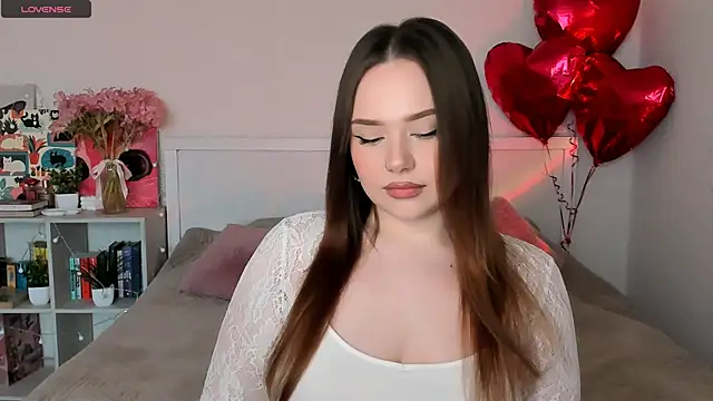 Snapshot of LittleKiitten chatting on May 2026 02:35:02 PM LittleKiitten online show from May 2026 02:35:02 PM