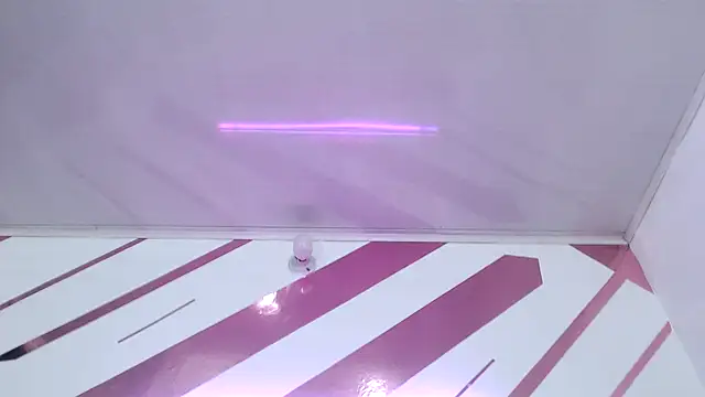 Kitten Hot  online show from February 2026 02:23:01 AM