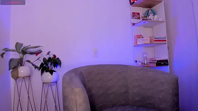 danna davis18 online show from December 2024 09:26:02 PM