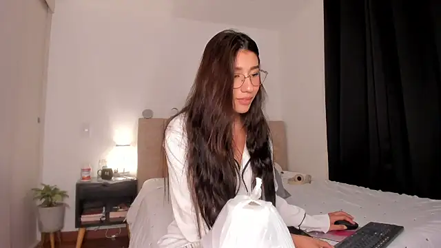 danna davis18 online show from February 2025 07:42:01 PM