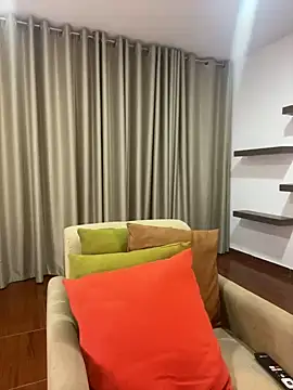 Snapshot of Alice_Biel chatting on December 2024 12:27:01 AM Alice Biel online show from December 2024 12:27:01 AM