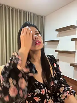 Snapshot of Alice_Biel chatting on February 2025 01:22:01 AM Alice Biel online show from February 2025 01:22:01 AM