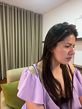 Snapshot of Alice_Biel chatting on March 2025 01:47:02 AM Alice Biel online show from March 2025 01:47:02 AM