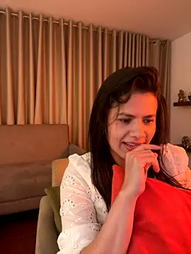 Snapshot of Alice_Biel chatting on October 2025 03:08:01 AM Alice Biel online show from October 2025 03:08:01 AM