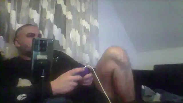 Snapshot of NewyorkDimi chatting on January 2025 04:22:02 AM NewyorkDimi online show from January 2025 04:22:02 AM