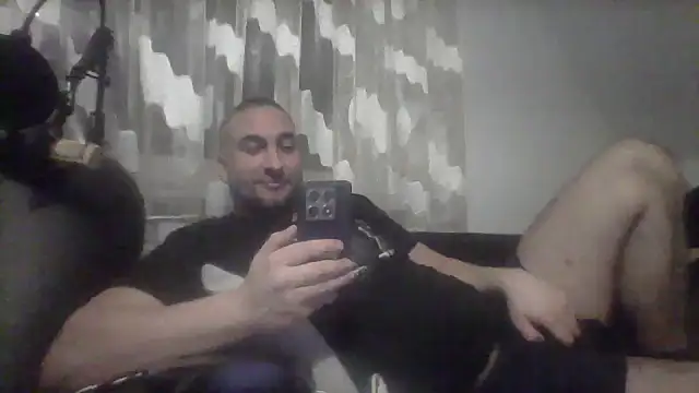 Snapshot of NewyorkDimi chatting on January 2025 04:42:01 AM NewyorkDimi online show from January 2025 04:42:01 AM