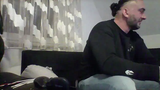 Snapshot of NewyorkDimi chatting on February 2025 04:50:01 AM NewyorkDimi online show from February 2025 04:50:01 AM