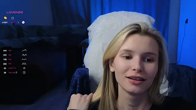 Snapshot of elsa_limerence chatting on December 2024 10:54:01 AM elsa limerence online show from December 2024 10:54:01 AM