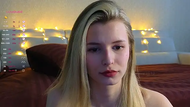 Snapshot of elsa_limerence chatting on December 2024 07:24:02 AM elsa limerence online show from December 2024 07:24:02 AM