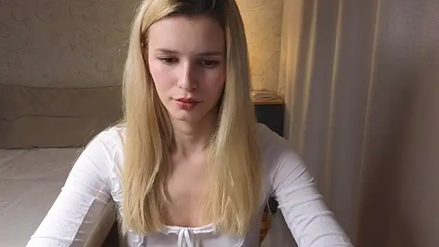 Snapshot of elsa_limerence chatting on April 2026 05:11:01 PM elsa limerence online show from April 2026 05:11:01 PM