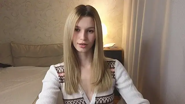 Snapshot of elsa_limerence chatting on May 2026 04:04:02 PM elsa limerence online show from May 2026 04:04:02 PM