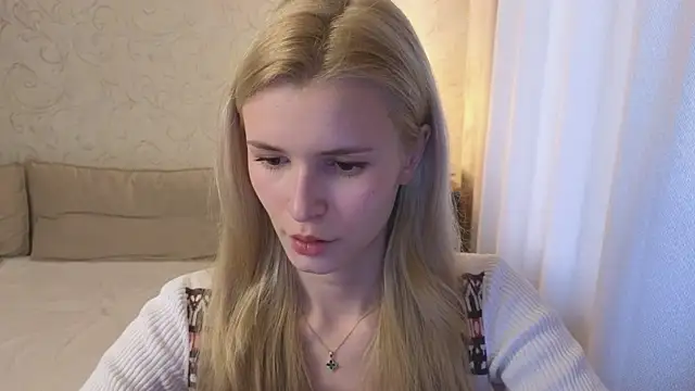 Snapshot of elsa_limerence chatting on May 2026 03:20:01 PM elsa limerence online show from May 2026 03:20:01 PM