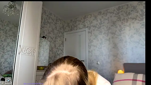 Snapshot of Evvie_Summn1 chatting on October 2025 03:49:01 AM Evvie Summn1 online show from October 2025 03:49:01 AM