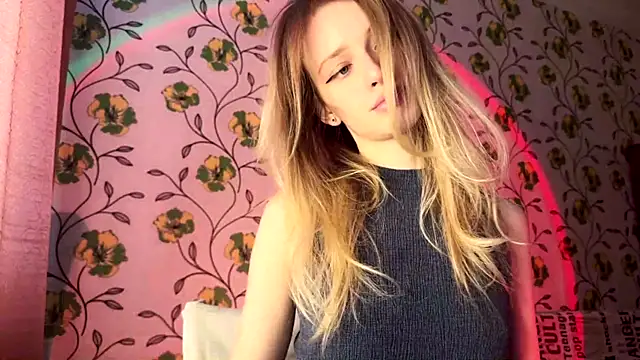 Snapshot of Evvie_Summn1 chatting on February 2026 11:11:02 AM Evvie Summn1 online show from February 2026 11:11:02 AM