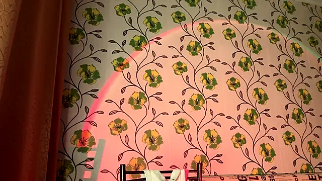 Snapshot of Evvie_Summn1 chatting on February 2026 03:54:02 PM Evvie Summn1 online show from February 2026 03:54:02 PM