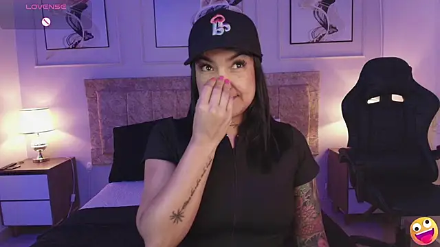 Snapshot of lyn_adamns chatting on March 2025 06:59:02 PM lyn adamns online show from March 2025 06:59:02 PM