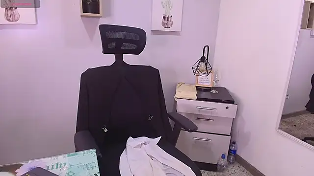 Zuzana21 online show from April 2026 01:07:01 AM