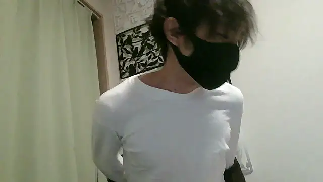 Snapshot of UKI06 chatting on January 2025 03:00:01 PM UKI06 online show from January 2025 03:00:01 PM