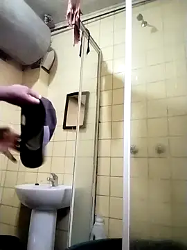 Polygamist online show from September 2025 07:31:01 AM