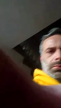 Snapshot of Gianlucazeis chatting on December 2025 02:43:02 PM Gianlucazeis online show from December 2025 02:43:02 PM