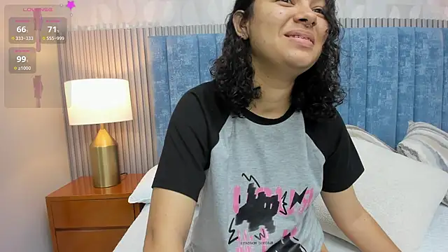 pretty sunlight  online show from October 2025 01:28:01 AM